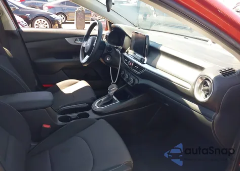 2023 Kia Forte Lxs z USA, uszkodzony, nr VIN 3KPF24AD3PE507487